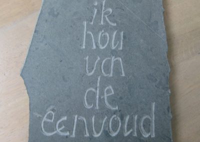 Vrij werk, afval steen